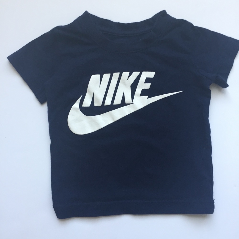 Boy’s NikeShirt Size 2T